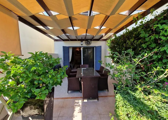 Genista - Irini Gardens Lejlighed