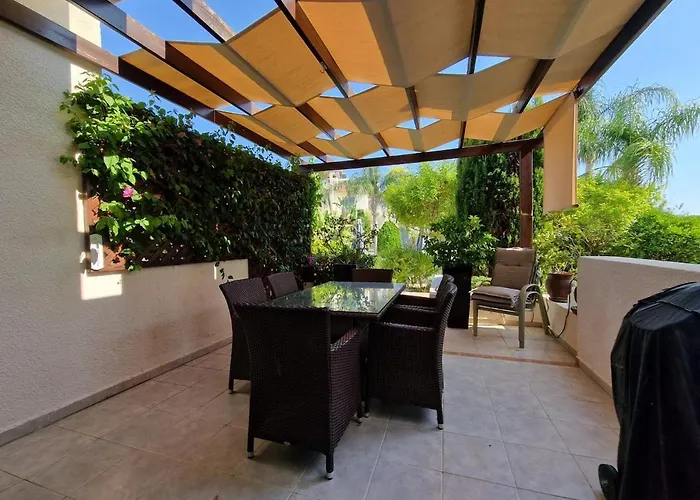 Genista - Irini Gardens Lejlighed *