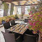 Genista - Irini Gardens Daire