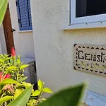 Genista - Irini Gardens Daire