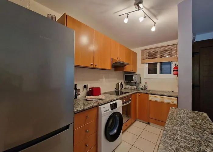 Genista - Irini Gardens * פאהיה