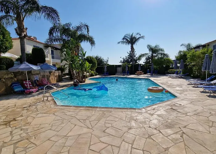 Genista - Irini Gardens * פאהיה