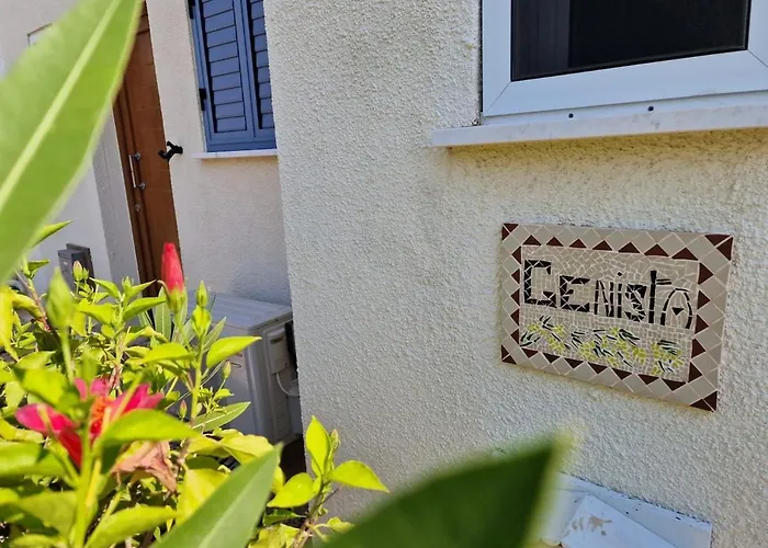 Genista - Irini Gardens דירה